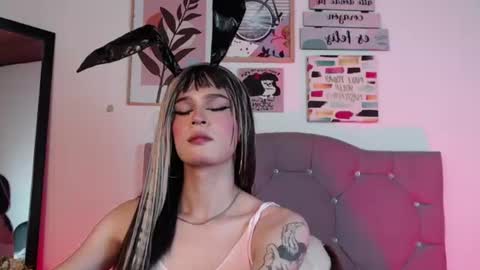EVA  online show from 07-21-26, 04:04