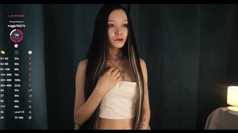 Snapshot of _in_the_end_ chatting on 05-23-26, 04:00 you Mia online show from 05-23-26, 04:00