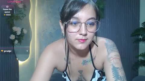 Annie online show from 11-20-25, 07:13