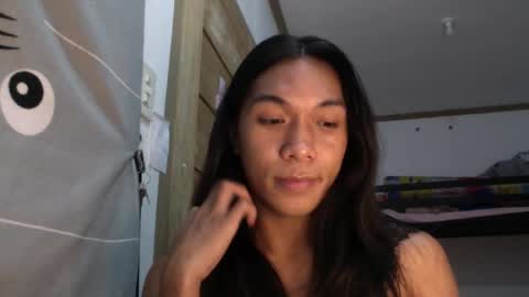 Snapshot of _iwantyourx chatting on 09-10-25, 05:35 KIA online show from 09-10-25, 05:35