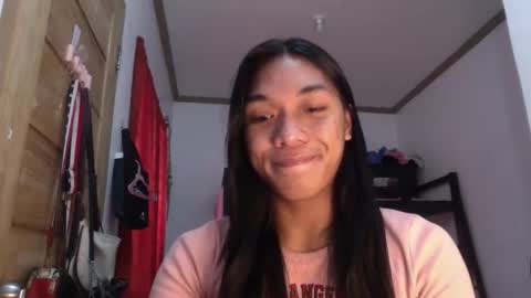 Snapshot of _iwantyourx chatting on 09-17-25, 11:28 KIA online show from 09-17-25, 11:28