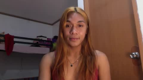 Snapshot of _iwantyourx chatting on 10-20-25, 04:46 KIA online show from 10-20-25, 04:46