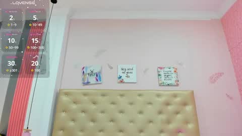 Snapshot of _jade_01 chatting on 10-31-25, 12:06 J A D E online show from 10-31-25, 12:06