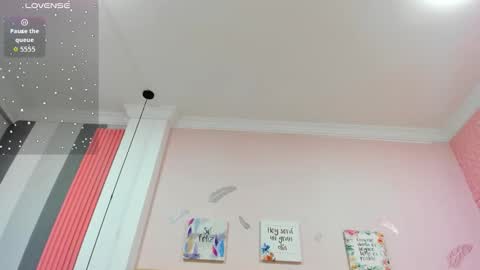 Snapshot of _jade_01 chatting on 11-17-25, 12:33 J A D E online show from 11-17-25, 12:33