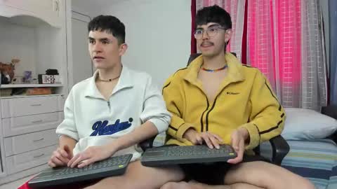 Snapshot of _jamesboy chatting on 12-16-25, 05:29 James online show from 12-16-25, 05:29