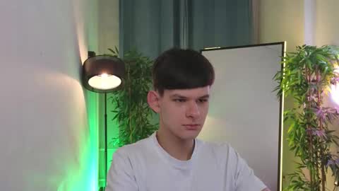 Snapshot of _jamesgray_ chatting on 02-10-26, 03:05 James online show from 02-10-26, 03:05