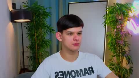 Snapshot of _jamesgray_ chatting on 02-19-26, 12:56 James online show from 02-19-26, 12:56