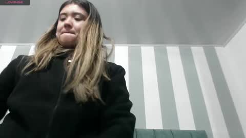Snapshot of _jeessy chatting on 02-14-25, 03:11 _jeessy online show from 02-14-25, 03:11