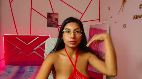 Snapshot of _jessi69_ chatting on 02-14-25, 11:31 Jesica online show from 02-14-25, 11:31
