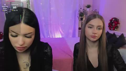 Jess blond and Leila brunette online show from 02-10-26, 12:20