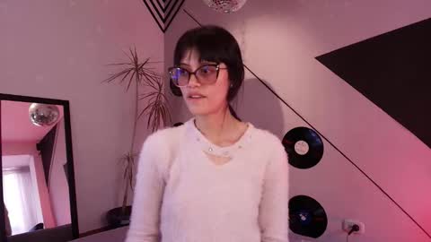 Snapshot of _jessy_moon_ chatting on 09-19-25, 07:36 ... online show from 09-19-25, 07:36