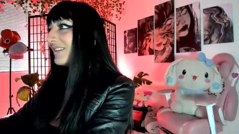 Snapshot of _julyana_ chatting on 09-15-25, 03:01 JULIANA online show from 09-15-25, 03:01