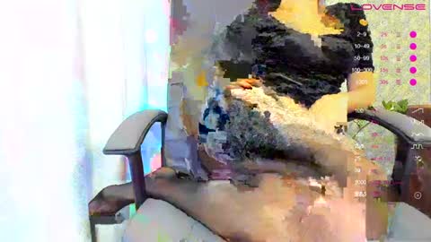 Snapshot of _justcallme_ chatting on 01-17-25, 06:44 _justcallme_ online show from 01-17-25, 06:44