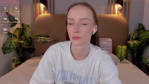 Kira online show from 11-11-25, 06:57