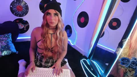 _karine01 online show from 02-04-25, 03:54