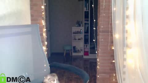 Snapshot of _karolina chatting on 01-22-25, 03:29 karolina online show from 01-22-25, 03:29