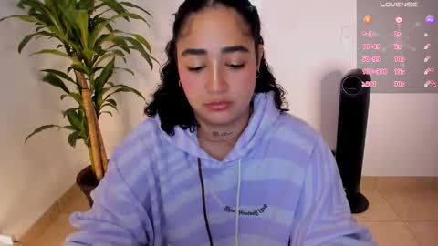     online show from 12-01-25, 08:47