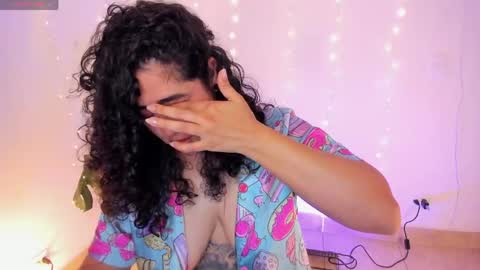     online show from 04-06-26, 11:11