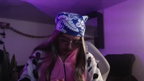 Snapshot of _kat_sweet chatting on 04-30-26, 03:13 Cata online show from 04-30-26, 03:13