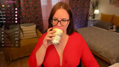 Snapshot of _katrin_ chatting on 09-17-25, 05:42 Kate online show from 09-17-25, 05:42