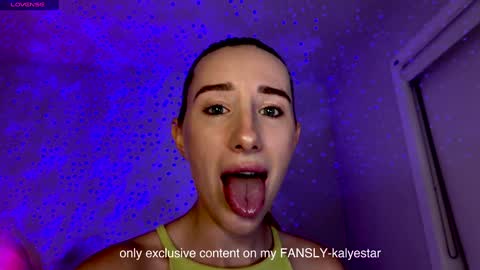 Kelly  online show from 01-22-25, 04:23