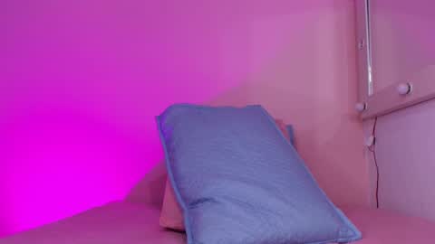 Kendall online show from 09-12-25, 11:54