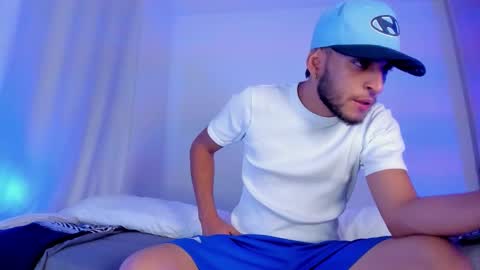 Snapshot of _kevin_xxx chatting on 01-19-26, 05:11 online show from 01-19-26, 05:11