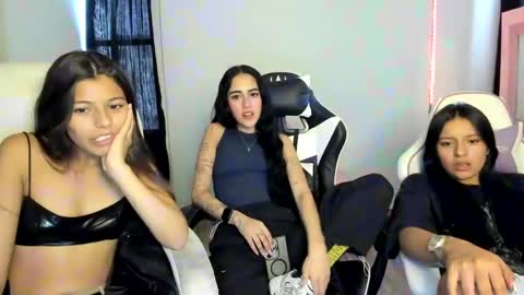 Snapshot of _khloe_sweet chatting on 02-09-25, 10:11 khloe sweet online show from 02-09-25, 10:11