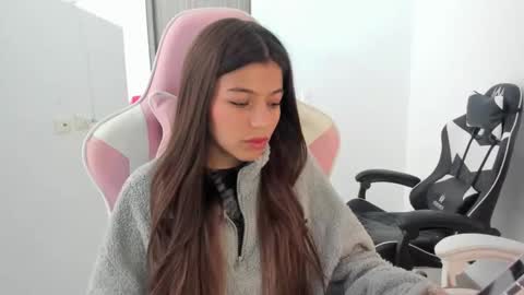 Snapshot of _khloe_sweet chatting on 10-18-25, 01:12 khloe sweet online show from 10-18-25, 01:12