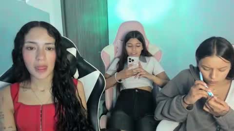 Snapshot of _khloe_sweet chatting on 10-21-25, 10:10 khloe sweet online show from 10-21-25, 10:10