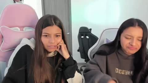 khloe sweet online show from 11-27-25, 03:14