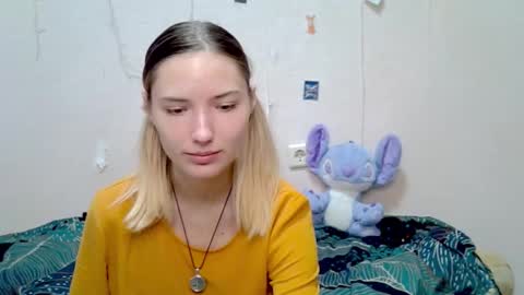 Snapshot of _kikiclark_ chatting on 09-23-25, 03:15 _kikiclark_ online show from 09-23-25, 03:15