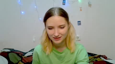 Snapshot of _kikiclark_ chatting on 09-28-25, 08:47 _kikiclark_ online show from 09-28-25, 08:47