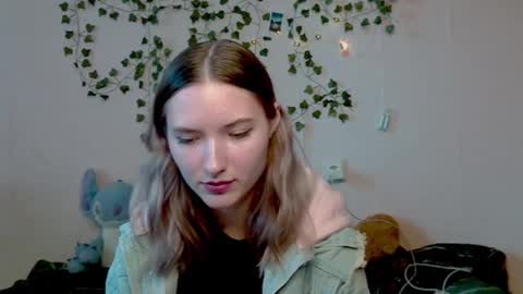 Snapshot of _kikiclark_ chatting on 10-23-25, 01:21 _kikiclark_ online show from 10-23-25, 01:21