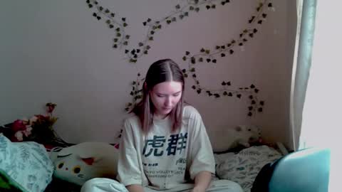 Snapshot of _kikiclark_ chatting on 11-15-25, 10:34 _kikiclark_ online show from 11-15-25, 10:34