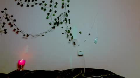 Snapshot of _kikiclark_ chatting on 11-16-25, 08:14 _kikiclark_ online show from 11-16-25, 08:14