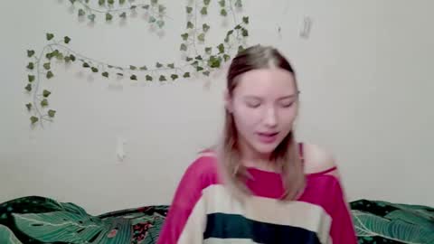 Snapshot of _kikiclark_ chatting on 12-03-25, 11:41 _kikiclark_ online show from 12-03-25, 11:41