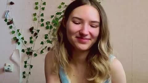 _kikiclark_ online show from 03-05-26, 09:27