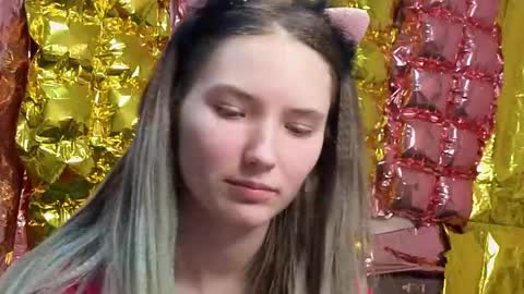 _kikiclark_ online show from 04-21-26, 08:23