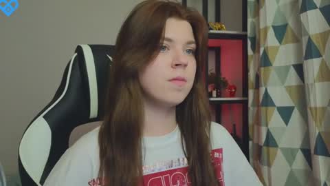 Molly   Emily online show from 01-19-25, 06:00