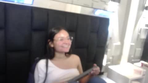 Jalina online show from 10-22-25, 03:45