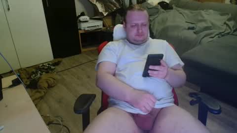 Snapshot of _kitsu_ chatting on 11-01-25, 05:53 _kitsu_ online show from 11-01-25, 05:53