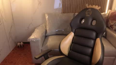 _kitten_1 online show from 01-17-26, 03:22