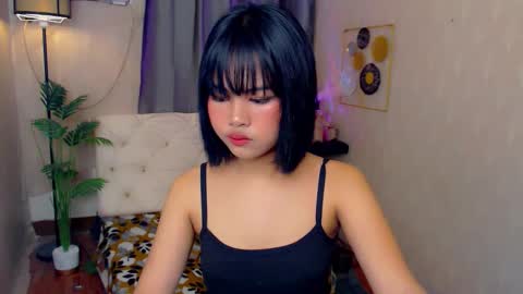 Snapshot of _kittyk7 chatting on 12-15-25, 10:19 bugrang online show from 12-15-25, 10:19