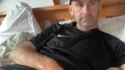 Kiwi online show from 07-26-26, 04:09