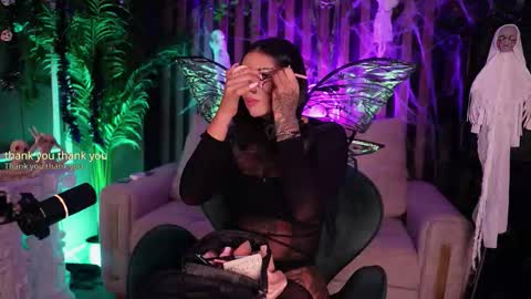   online show from 10-23-25, 02:00