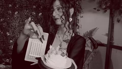 Lady Luna online show from 12-30-24, 03:58