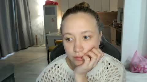 _lalune_ online show from 06-27-26, 04:01