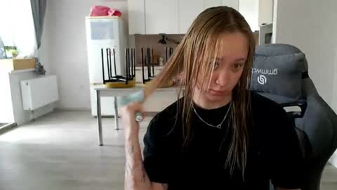 _lalune_ online show from 07-01-26, 09:22