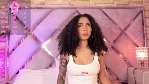 Snapshot of _lanna_jhonson_ chatting on 11-27-25, 11:01 Lanna online show from 11-27-25, 11:01